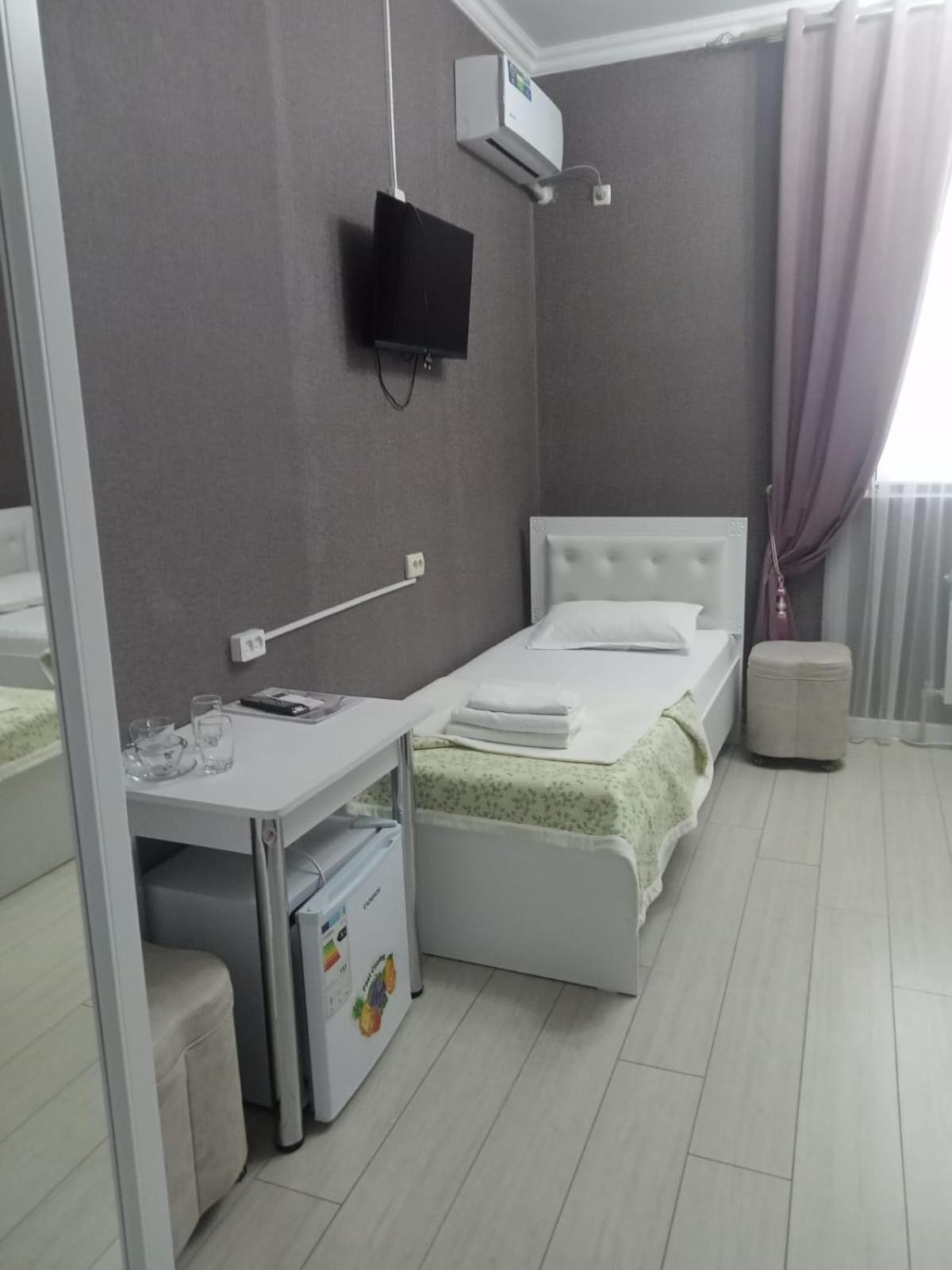 Keruen Deluxe Hotel Тараз Екстериор снимка